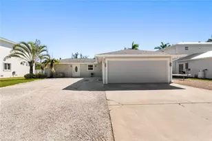 7238 Coca Sabal Ln, Fort Myers, FL 33908 - Photo 2