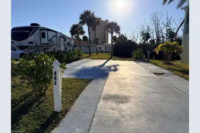 19681 Summerlin 441 Rd, Fort Myers, FL 33908 - Photo 10
