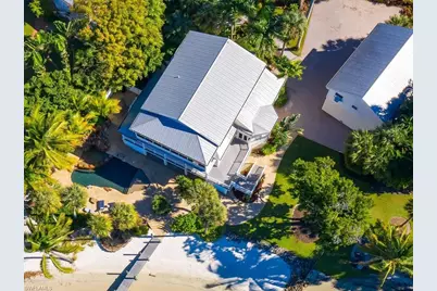 100 Fairview Ave, Fort Myers, FL 33905 - Photo 2