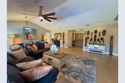 611 SE 20th Pl, Cape Coral, FL 33990 - Photo 10