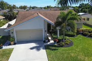 611 SE 20th Pl, Cape Coral, FL 33990 - Photo 2
