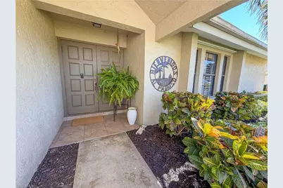 611 SE 20th Pl, Cape Coral, FL 33990 - Photo 6