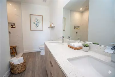 8050 Sherwood Cir, Labelle, FL 33935 - Photo 4