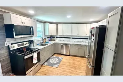 5525 Ben Franklin Ln, North Fort Myers, FL 33917 - Photo 1