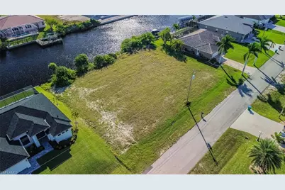 1019 NW 35th Ave, Cape Coral, FL 33993 - Photo 8