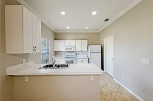 906 Alfreda Ave, Lehigh Acres, FL 33971 - Photo 10