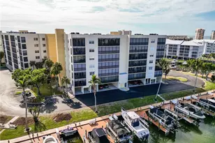 Hibiscus Pointe #82 Bay Beach Ln, Fort Myers Beach, FL 33931 - Photo 12