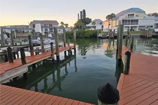 Hibiscus Pointe #82 Bay Beach Ln, Fort Myers Beach, FL 33931 - Photo 6