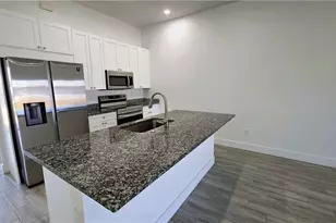 2909 SW Santa Barbara Pl, Cape Coral, FL 33914 - Photo 6