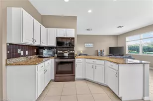 9261 Pittsburgh Blvd, Fort Myers, FL 33967 - Photo 6