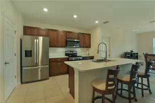 20056 Sweetbay Dr, North Fort Myers, FL 33917 - Photo 4