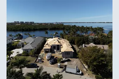 6901 Deep Lagoon Ln, Fort Myers, FL 33919 - Photo 2