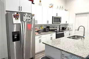 1086 W Leader Ct, Labelle, FL 33935 - Photo 8