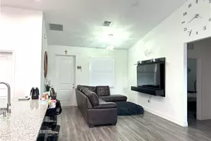 1086 W Leader Ct, Labelle, FL 33935 - Photo 12