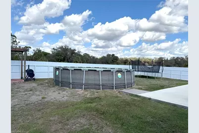 1086 W Leader Ct, Labelle, FL 33935 - Photo 6