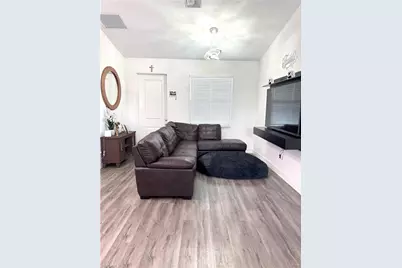 1086 W Leader Ct, Labelle, FL 33935 - Photo 14