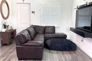 1086 W Leader Ct, Labelle, FL 33935 - Photo 14