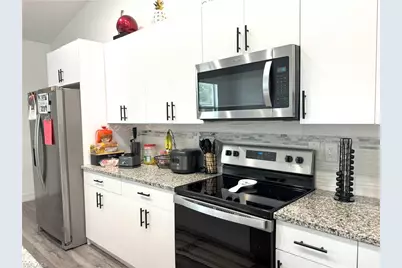 1086 W Leader Ct, Labelle, FL 33935 - Photo 10