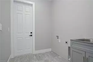 1202 SW 8th Pl, Cape Coral, FL 33991 - Photo 6