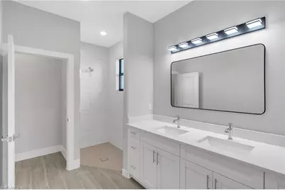 1109 NE 2nd Ave, Cape Coral, FL 33909 - Photo 12