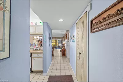9305 Lake Park Dr #102, Fort Myers, FL 33919 - Photo 8