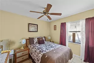 9305 Lake Park Dr, Fort Myers, FL 33919 - Photo 20