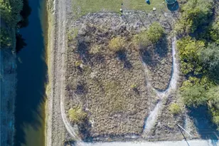 1406 Clyde Ave S, Lehigh Acres, FL 33976 - Photo 4