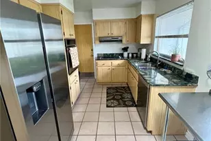 1040 SE 43rd St, Cape Coral, FL 33904 - Photo 4