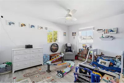 885 Entrada Dr S, Fort Myers, FL 33919 - Photo 14