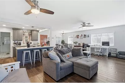 885 Entrada Dr S, Fort Myers, FL 33919 - Photo 6