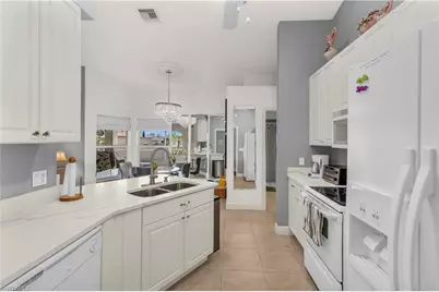 310 SE 47th St, Cape Coral, FL 33904 - Photo 8