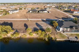 1418 NW 33rd Pl, Cape Coral, FL 33993 - Photo 10