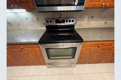 3023 Lake Manatee Ct, Cape Coral, FL 33909 - Photo 8