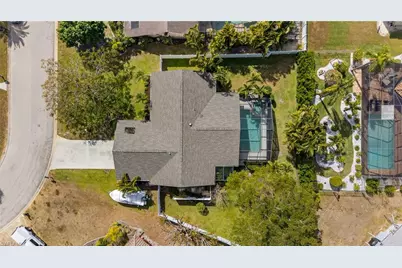 693 Astarias Cir, Fort Myers, FL 33919 - Photo 42