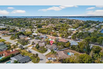 693 Astarias Cir, Fort Myers, FL 33919 - Photo 40