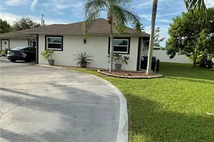 320 SE 28th Terrace, Cape Coral, FL 33904 - Photo 4