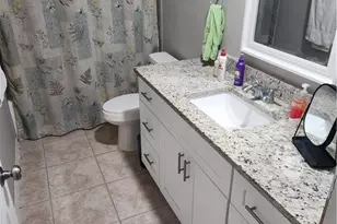 1402 NE 18th St, Cape Coral, FL 33909 - Photo 10