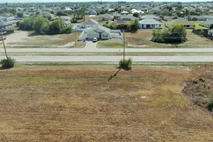 2843 Embers Pkwy W, Cape Coral, FL 33993 - Photo 4