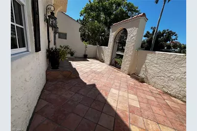 1248 Osceola Dr, Fort Myers, FL 33901 - Photo 4