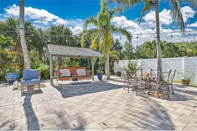 9006 Gladiolus Preserve Cir, Fort Myers, FL 33908 - Photo 8