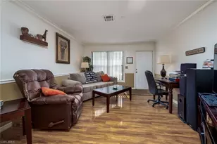 9639 Eaton Gardens Ln, Fort Myers, FL 33919 - Photo 4