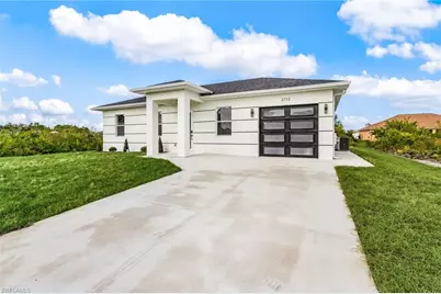 706 Theodore Vail St E, Lehigh Acres, FL 33974 - Photo 2