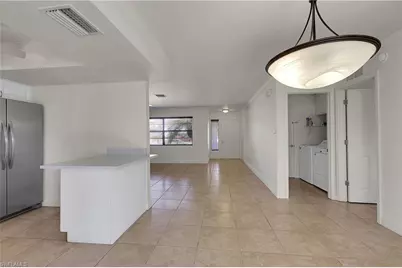 2122 SW Santa Barbara Pl, Cape Coral, FL 33991 - Photo 12
