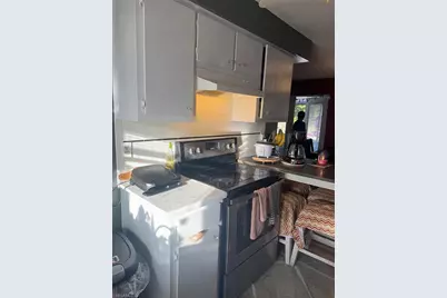 2202 Parkview Dr, Fort Myers, FL 33905 - Photo 10