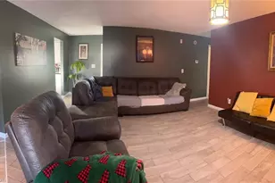 2202 Parkview Dr, Fort Myers, FL 33905 - Photo 4
