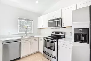 1723 NE 2nd Pl, Cape Coral, FL 33909 - Photo 14