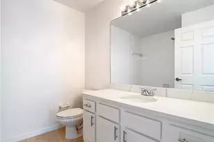 1723 NE 2nd Pl, Cape Coral, FL 33909 - Photo 22