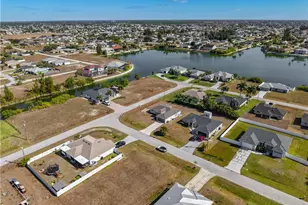 1723 NE 2nd Pl, Cape Coral, FL 33909 - Photo 42