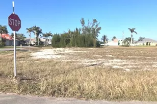 2700 NW 45th Ave, Cape Coral, FL 33993 - Photo 4