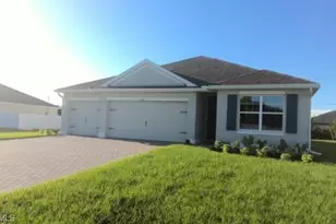522 NW 7th St, Cape Coral, FL 33993 - Photo 1